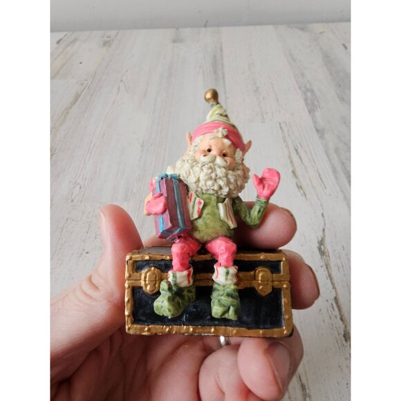 Enesco elf dapper luggage North Pole village elf zimnicki accessory figurine Xma - Picture 7 of 8